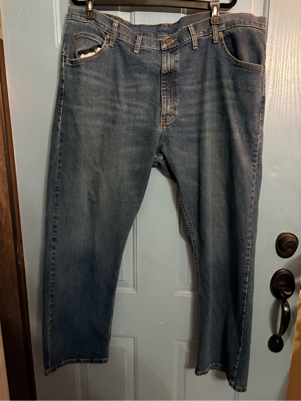 Wrangler Men’s Straight Jeans in Faded Blue Denim 44x30